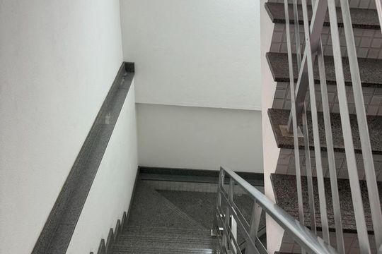Escada de apartamento para alugar com 1 quarto, 60m² em Curicica, Rio de Janeiro