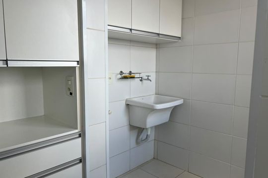 Área de serviço de apartamento para alugar com 1 quarto, 60m² em Curicica, Rio de Janeiro