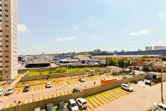 Vista do Quarto 1 de apartamento para alugar com 2 quartos, 45m² em Vila Nova Bonsucesso, Guarulhos