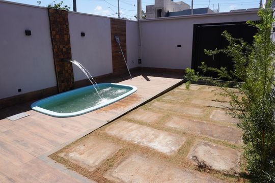 Quintal de casa à venda com 3 quartos, 160m² em Jardim Helena, Americana
