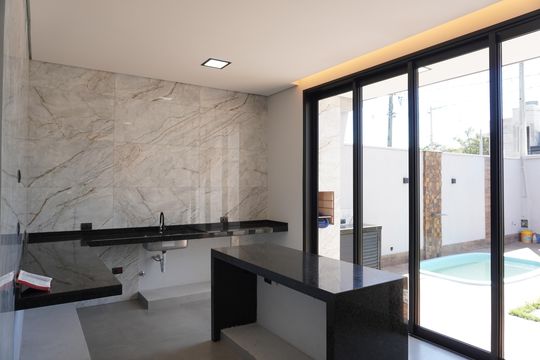 Cozinha de casa à venda com 3 quartos, 160m² em Jardim Helena, Americana