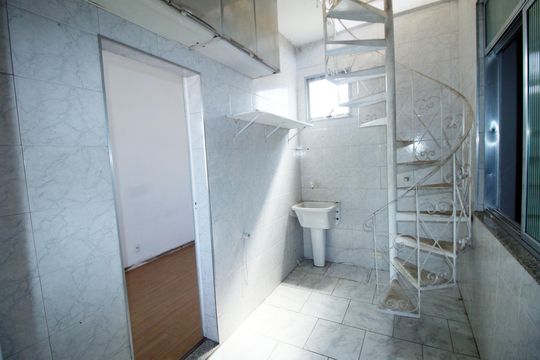 Área de Serviço de apartamento para alugar com 3 quartos, 30m² em Irajá, Rio de Janeiro