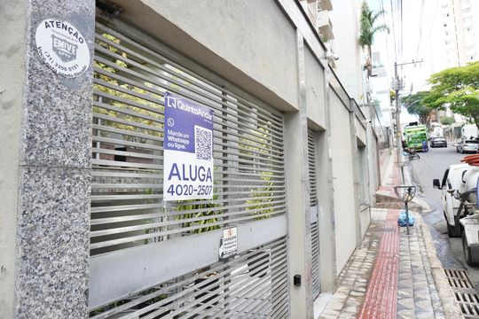 Instalação de placa 5A: foto 3 de apartamento para alugar com 2 quartos, 70m² em Cruzeiro, Belo Horizonte