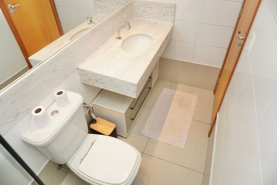 Suíte - Banheiro  de apartamento para alugar com 2 quartos, 70m² em Cruzeiro, Belo Horizonte