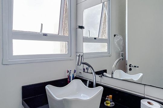 Banheiro de apartamento para alugar com 2 quartos, 46m² em Jardim America da Penha, São Paulo