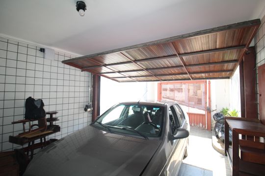 Garagem de casa para alugar com 5 quartos, 220m² em Vila Barbosa, São Paulo