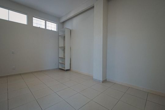 Sala de kitnet/studio para alugar com 2 quartos, 60m² em Vila Brasilia, Aparecida de Goiânia