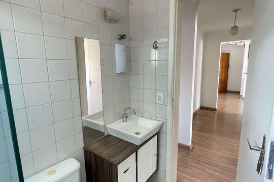 Banheiro social de apartamento à venda com 2 quartos, 53m² em Freguesia do Ó, São Paulo