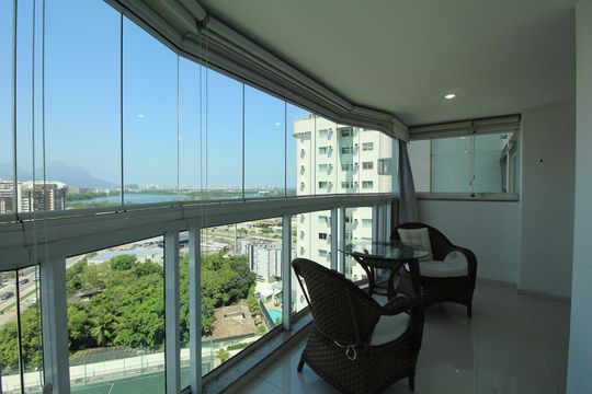 Sala - Varanda de apartamento para alugar com 2 quartos, 67m² em Barra da Tijuca, Rio de Janeiro