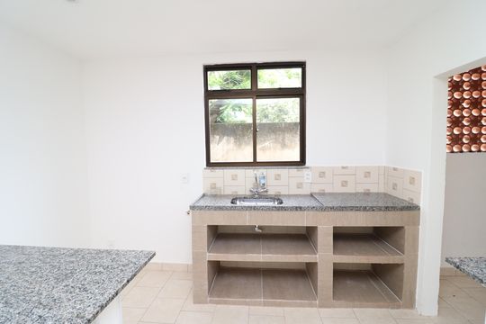 Cozinha de apartamento para alugar com 3 quartos, 120m² em Zumbi, Rio de Janeiro