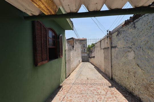 Garagem de casa à venda com 2 quartos, 314m² em Vila Homero Thon, Santo André