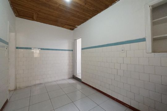 Cozinha de casa para alugar com 1 quarto, 40m² em Vila São José, São Paulo