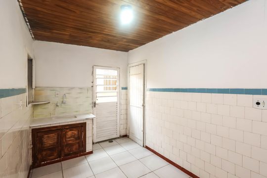 Cozinha de casa para alugar com 1 quarto, 40m² em Vila São José, São Paulo