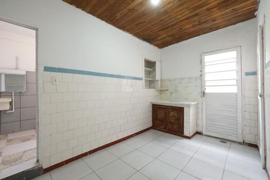 Cozinha de casa para alugar com 1 quarto, 40m² em Vila São José, São Paulo