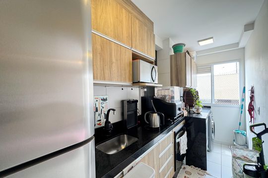 Cozinha de apartamento à venda com 2 quartos, 49m² em Ferrazópolis, São Bernardo do Campo