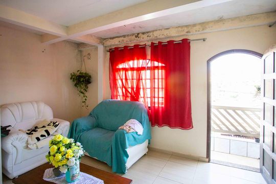 Casa à venda com 4 quartos, 230m² em Eldorado, Diadema