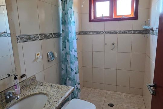 Banheiro 2 de casa à venda com 4 quartos, 1050m² em Colinas de Indaiatuba I, Indaiatuba