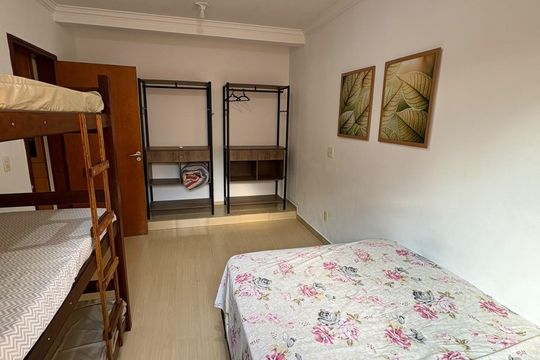 Quarto 3 de casa à venda com 4 quartos, 1050m² em Colinas de Indaiatuba I, Indaiatuba