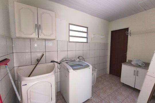Área de Serviço de casa para alugar com 2 quartos, 200m² em Forquilhinhas, São José