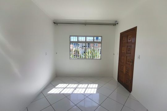 Casa para alugar com 2 quartos, 200m² em Forquilhinhas, São José