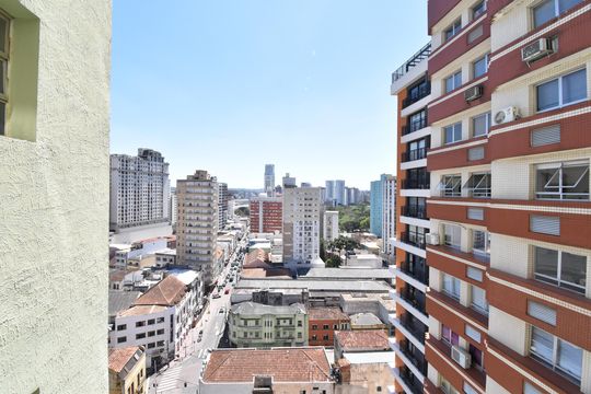 Vista da Sala de apartamento à venda com 3 quartos, 219m² em Centro, Curitiba