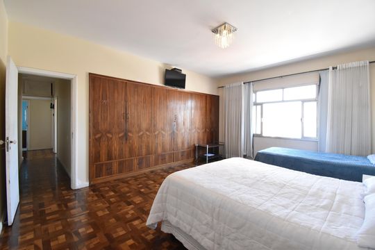 Suíte de apartamento à venda com 3 quartos, 219m² em Centro, Curitiba
