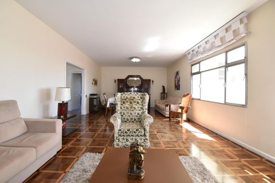 Apartamento à venda com 3 quartos, 219m² em Centro, Curitiba