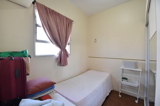 Quarto de Serviço de apartamento à venda com 3 quartos, 219m² em Centro, Curitiba