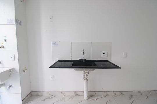 Cozinha de apartamento para alugar com 2 quartos, 57m² em Taquara, Rio de Janeiro