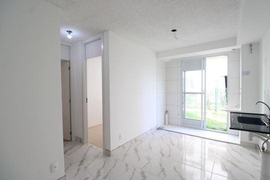 Sala de apartamento para alugar com 2 quartos, 57m² em Taquara, Rio de Janeiro