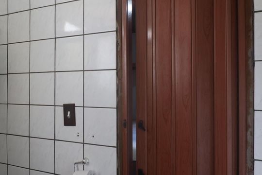 Banheiro de apartamento para alugar com 1 quarto, 30m² em Setor 3, Canoas