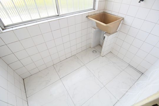 Área de serviço de apartamento para alugar com 2 quartos, 52m² em Jardim Umarizal, São Paulo