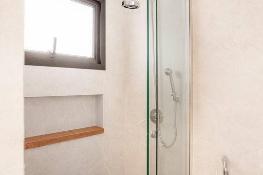 Suíte 2 Banheiro de apartamento à venda com 4 quartos, 222m² em Jardim Europa, São Paulo