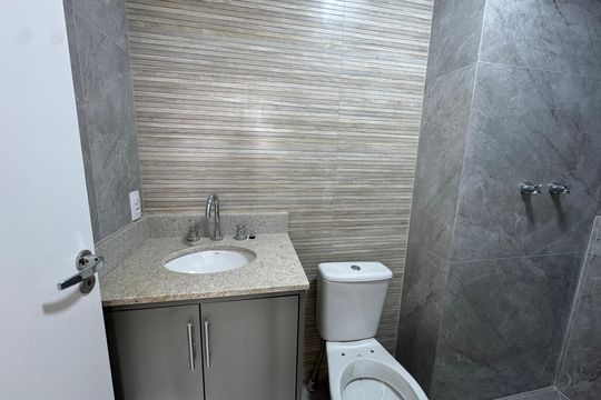 Banheiro da Suíte de apartamento para alugar com 1 quarto, 38m² em Centro, Osasco