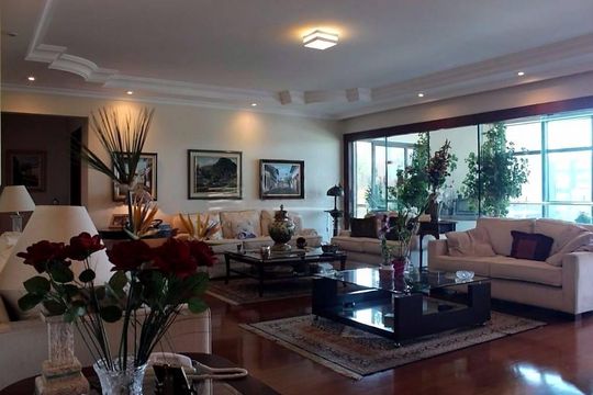Apartamento à venda com 4 quartos, 415m² em Cambuí, Campinas