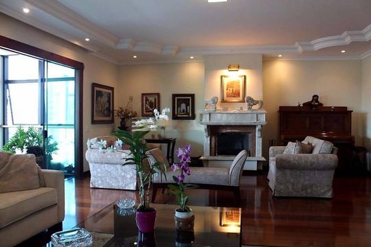 Apartamento à venda com 4 quartos, 415m² em Cambuí, Campinas
