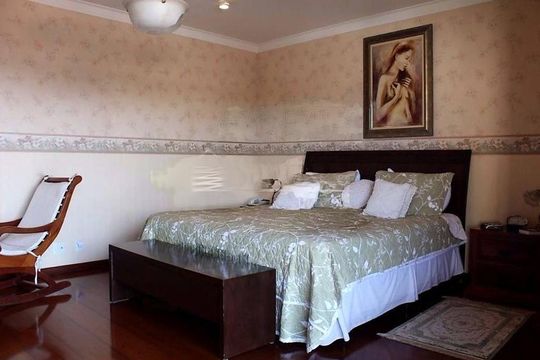 Apartamento à venda com 4 quartos, 415m² em Cambuí, Campinas