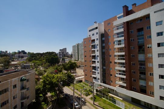 Sacada - Vista de apartamento à venda com 2 quartos, 91m² em São Francisco, Curitiba