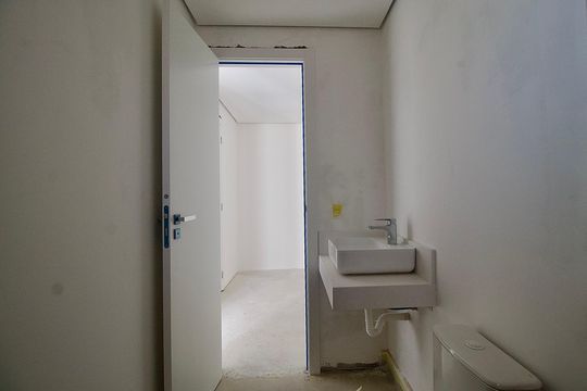 Suíte - Banheiro de apartamento à venda com 2 quartos, 91m² em São Francisco, Curitiba