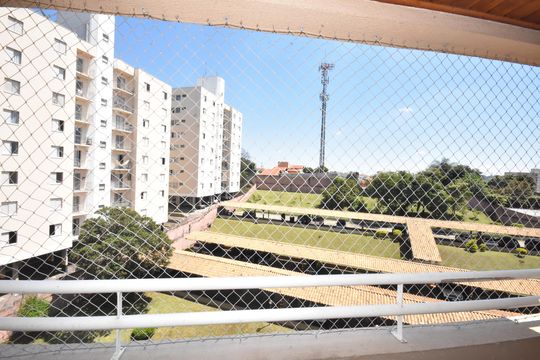 Vista da varanda da sala de apartamento à venda com 2 quartos, 68m² em Jardim Pacaembu, Jundiaí