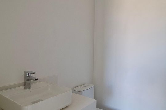 Suíte - Banheiro de apartamento à venda com 2 quartos, 68m² em São Francisco, Curitiba