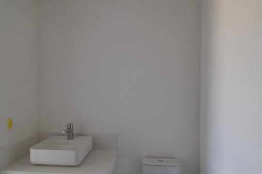 Suíte - Banheiro de apartamento à venda com 2 quartos, 68m² em São Francisco, Curitiba