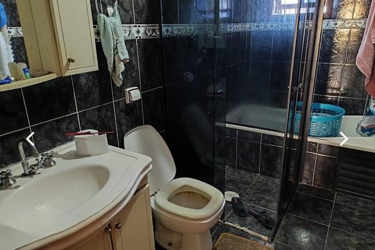 Banheiro 1 de casa à venda com 4 quartos, 180m² em Vila Continental, São Paulo