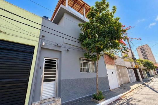 Fachada de casa à venda com 3 quartos, 141m² em Bom Retiro, São Paulo