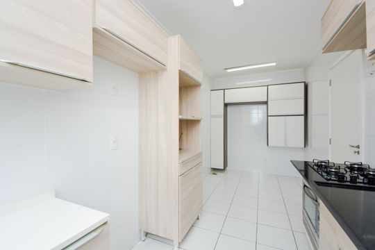 Cozinha de apartamento para alugar com 3 quartos, 119m² em Jardim Tabatinga, Guarulhos