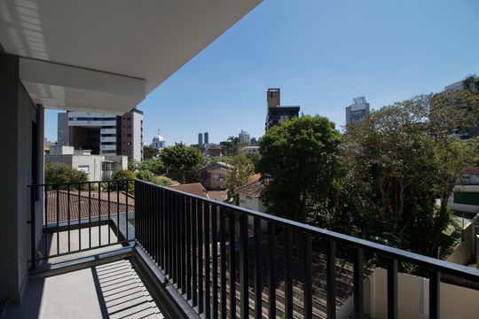 Sacada de apartamento à venda com 2 quartos, 69m² em São Francisco, Curitiba