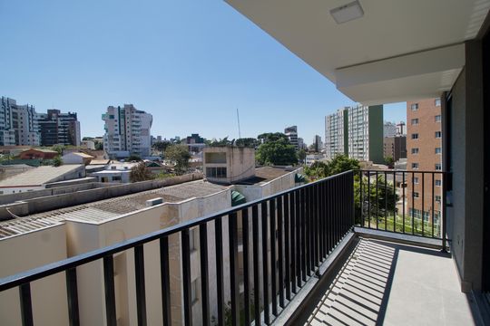 Sacada de apartamento à venda com 2 quartos, 69m² em São Francisco, Curitiba