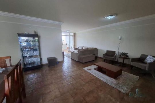 Apartamento à venda com 3 quartos, 174m² em Centro, Jundiaí
