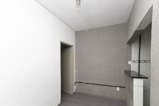 Sala / Cozinha  de casa para alugar com 1 quarto, 50m² em Jardim Brasil (zona Norte), São Paulo