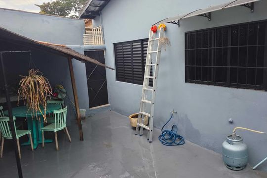 Área externa de casa à venda com 2 quartos, 88m² em Vila Maria, Campinas